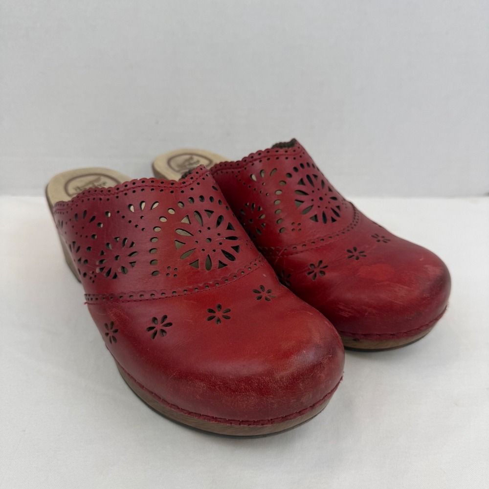 Dansko Red Leather Laser Cut Floral Clogs Mules Scalloped Edge Size 39